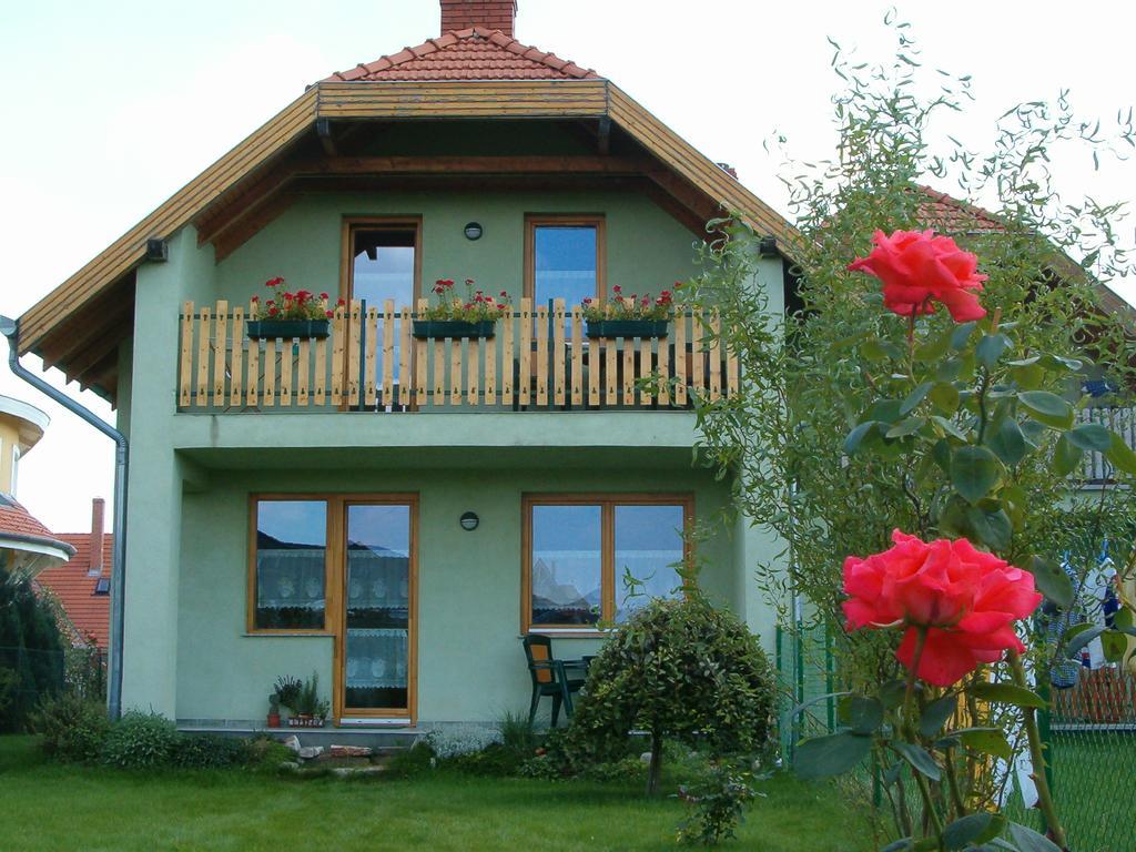 Apartman Nóra II. Buk Exterior foto